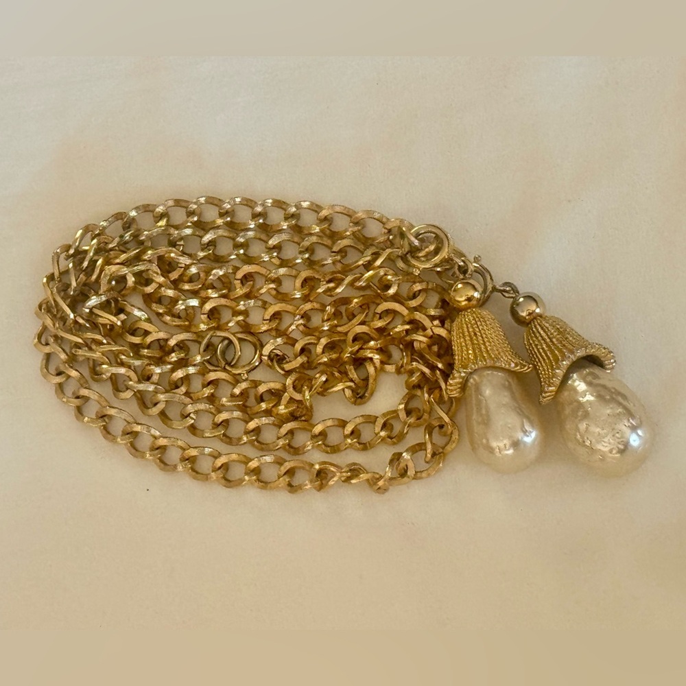 Vintage Sarah Coventry Gold Tone Chain Necklace Baroque Pearl Drop Statement 24”